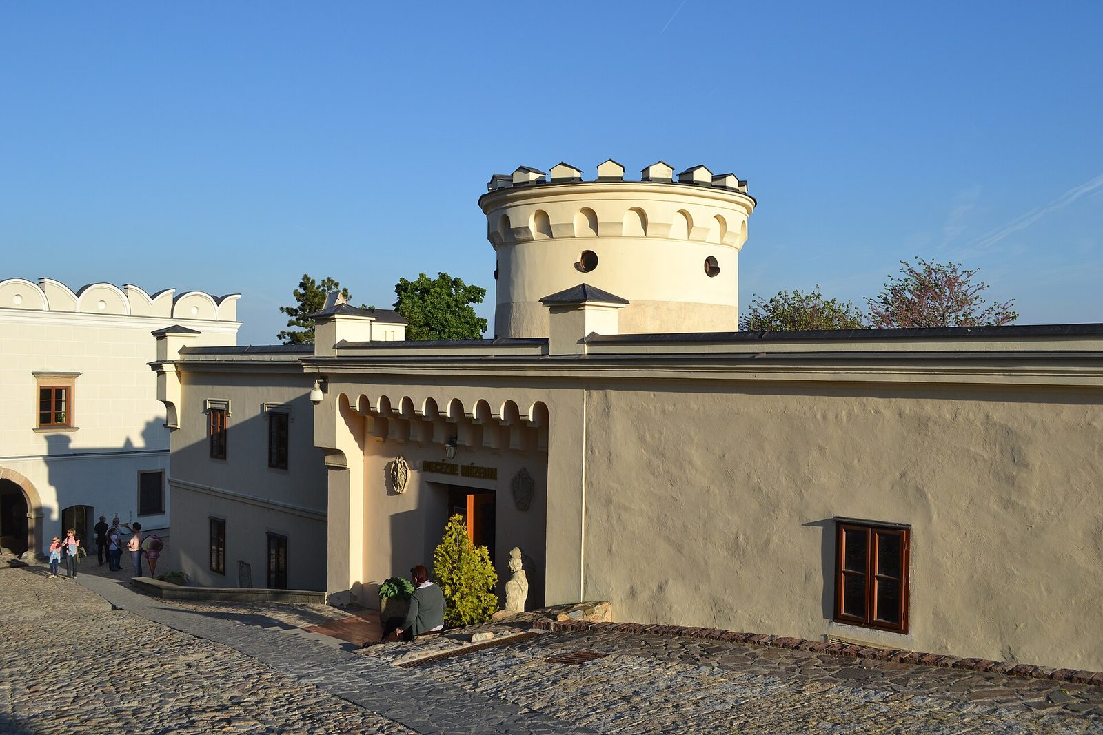 Нитра — 9
