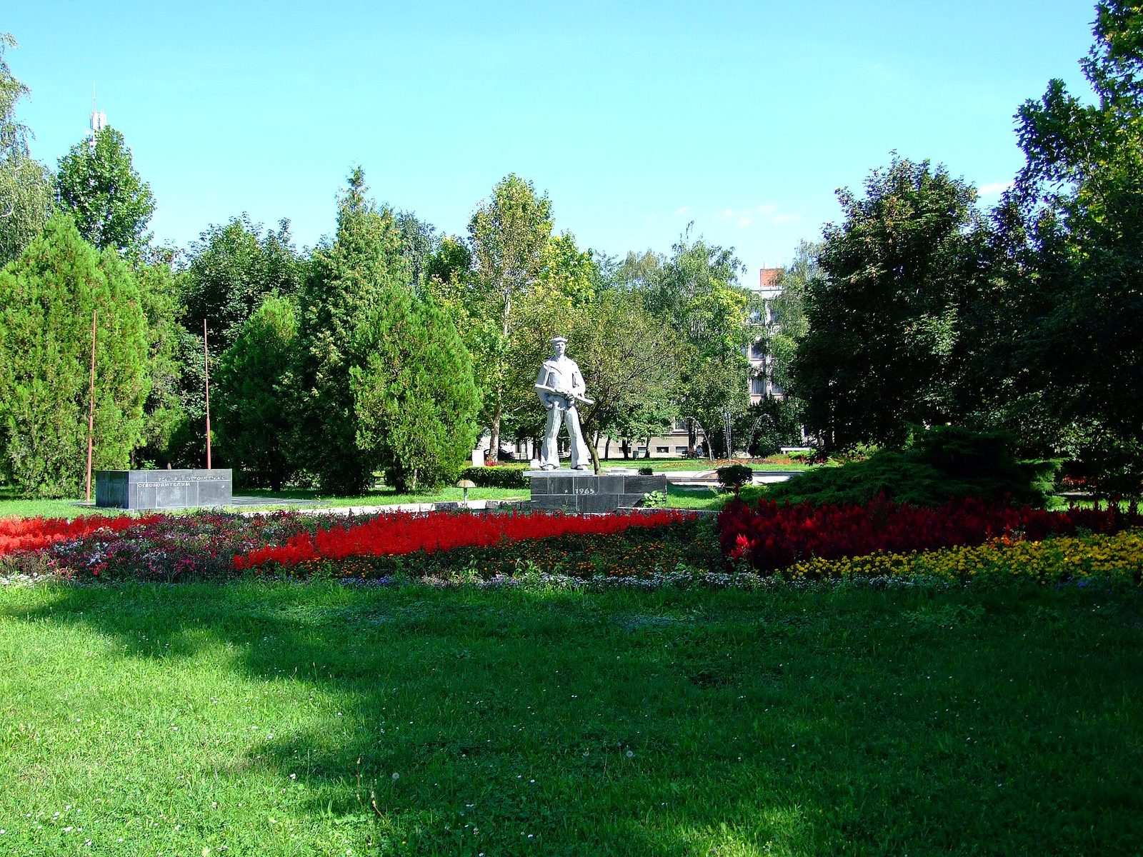 Комарно — 8